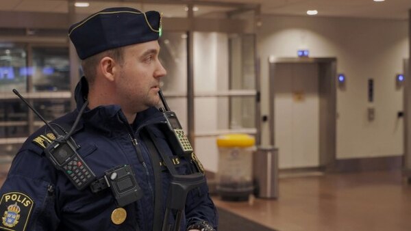 Border Security: Sweden's Front Line - S04E11 - Looking for a Wanted Person