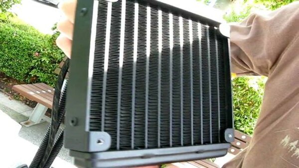 Linus Tech Tips - S2009E28 - Corsair H50 Hydro Series CPU Water Cooler Unboxing