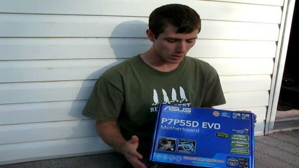 Linus Tech Tips - S2009E35 - ASUS P7P55D EVO P55 LGA1156 Core i5 Motherboard Unboxing