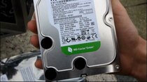Linus Tech Tips - Episode 73 - Western Digital 1TB Caviar Green Advanced Format Hard Drive Unboxing...