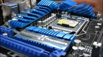 Linus Tech Tips - Episode 6 - ASUS P8P67 Deluxe P67 LGA1156 Core i7 SLI Motherboard Unboxing...