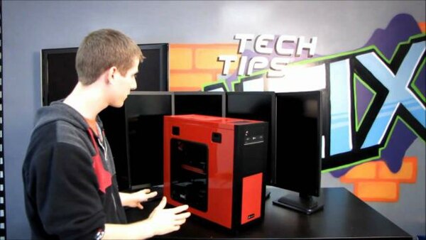 Linus Tech Tips - S2011E106 - NCIX PC Vesta R1 Special Edition Finished System Showcase