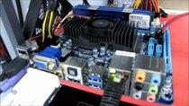 Linus Tech Tips - Episode 122 - AMD Fusion E-350 APU Running HAWX 2 DX11