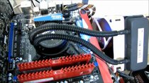 Linus Tech Tips - Episode 184 - Extreme Cooler Showdown Corsair H70 vs Noctua NH-D14