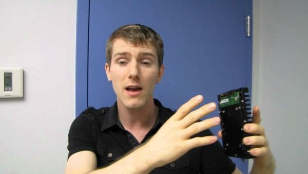 Linus Tech Tips - S2012E214 - Western Digital WD Velociraptor 1TB 10,000 RPM Hard Drive Unboxing & First Look