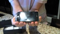 Linus Tech Tips - Episode 277 - iPhone 5 Unboxing Scuffgate Featuring my Cat