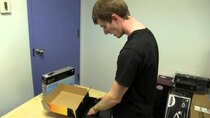 Linus Tech Tips - Episode 298 - Western Digital WD MyNet N900 Central Storage Router Unboxing...