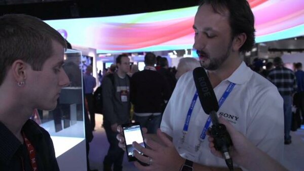 Linus Tech Tips - S2013E26 - Sony Xperia Z 1080p Water Resistant Android Smartphone - CES 2013