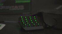 Linus Tech Tips - Episode 102 - Razer Orbweaver Gaming Pad Unboxing & First Look