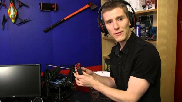 Linus Tech Tips - S2013E126 - ASUS Orion Pro Gaming Headset Unboxing & First Look