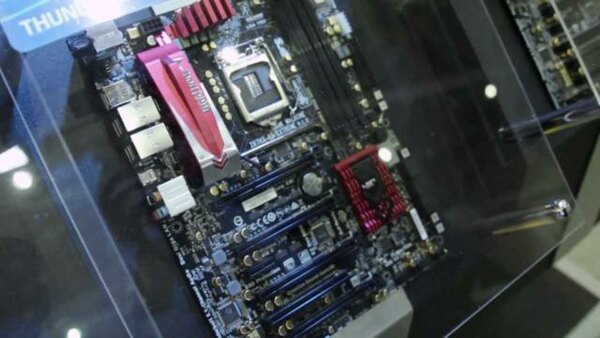 Linus Tech Tips - S2013E284 - ECS z87h3-ax, z87h3-a2x and Mod Men Competition - Computex 2013