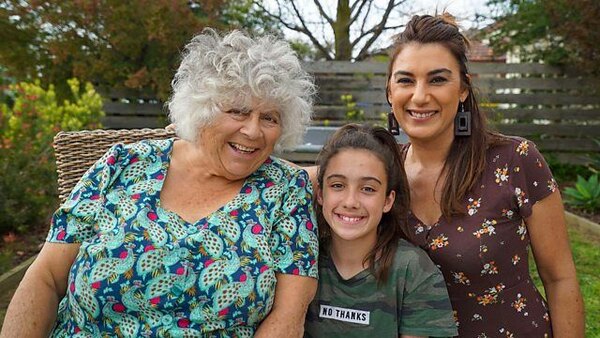 Miriam Margolyes: Almost Australian - S01E01 - The Australian Dream