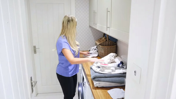 Emily Norris - S07E36 - *NEW* ENTIRE HOUSE CLEAN | Extreme Clean With Me | Whole House Cleaning Motivation