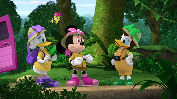 Mickey Mouse: Mixed-Up Adventures - S02E23 - Daisy's Photo Finish!