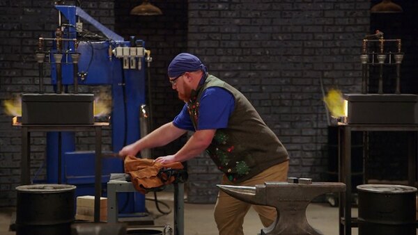 Forged in Fire - S08E06 - Forged in Fire Christmas