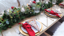 Emily Norris - Episode 113 - DECORATE WITH ME | HOW TO SET YOUR CHRISTMAS TABLE & XMAS KIDS...