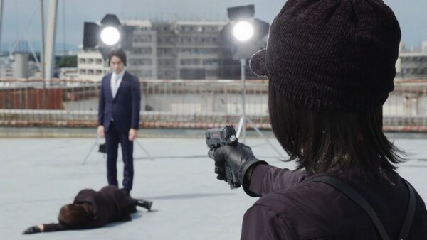 Kamen Rider - S30E11 - Don't Stop the Cameras, Stop That Guy!