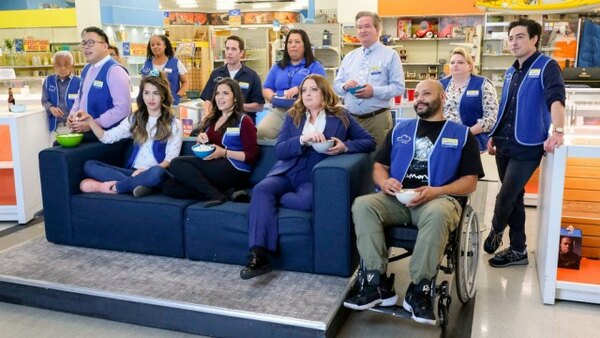 Superstore - S06E15 - All Sales Final (2)