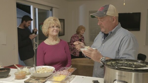 Bizarre Foods - S11E06 - Cruising the Pacific Coast Highway