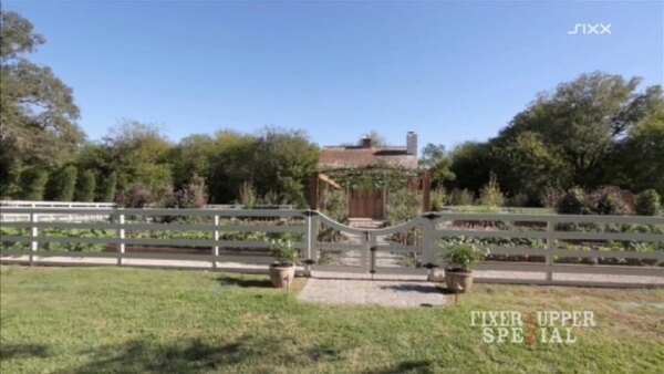 Fixer Upper - S05E12 - Family Garden Project