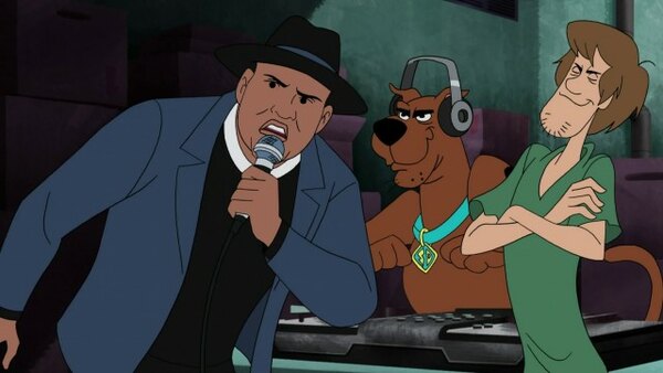 Scooby-Doo and Guess Who? - S02E21 - The Legend of the Gold Microphone!