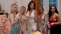 The Real Housewives of New York City - Episode 13 - Ho Ho Holidays