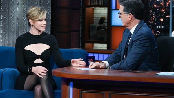 The Late Show with Stephen Colbert - S07E29 - Elizabeth Banks, Jorja Fox