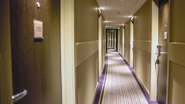 Channel 5 (UK) Documentaries - S2020E31 - Premier Inn: Britain's Biggest Budget Hotel
