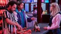 It's Always Sunny in Philadelphia - Episode 3 - The Gang Buys A Roller Rink