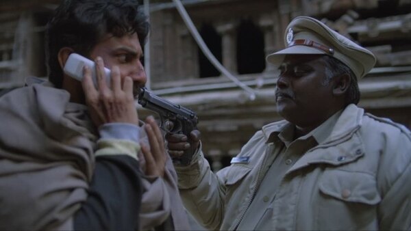 Undekhi - S02E08 - Goons, Guns and Bombs