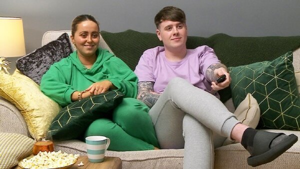 Gogglebox - S19E06 - 