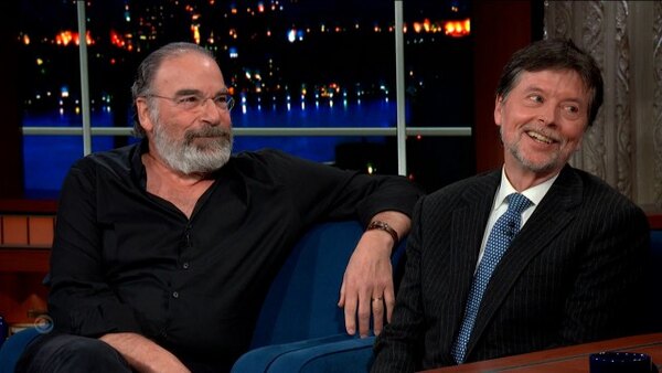 The Late Show with Stephen Colbert - S07E112 - John C. Reilly, Ken Burns, Mandy Patinkin