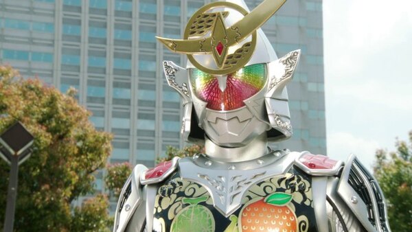 Kamen Rider Gaim - S01E32 - The Strongest Power! Kiwami Arms!