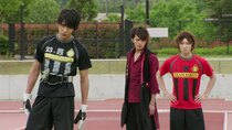 Kamen Rider Gaim - Episode 37 - Baron: Soccer Showdown   Summer Battle Camp!