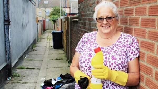 Obsessive Compulsive Cleaners - S03E04 - Claire & Sue & Roger and Lynne & Mark & Karl