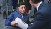 Alternatino with Arturo Castro - Episode 8 - The Gift