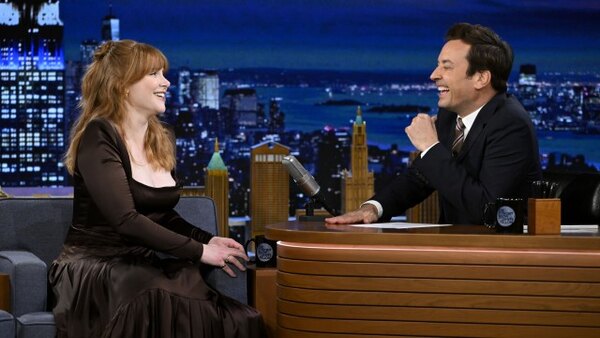 The Tonight Show Starring Jimmy Fallon - S09E151 - The Weirdos ft. Chris Martin of Coldplay, Bryce Dallas Howard