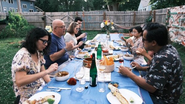 Family Dinner - S01E14 - The Rodriguez Family