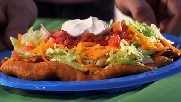 Carnival Eats - S04E18 - Tacos Del Carnival