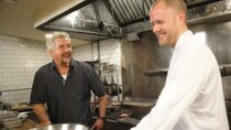 Diners, Drive-ins and Dives - Episode 12 - Layers of Flavor