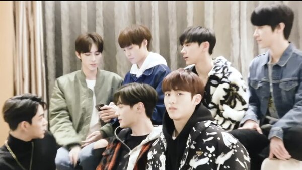 WayV - S2019E25 - Voice of V: the debut