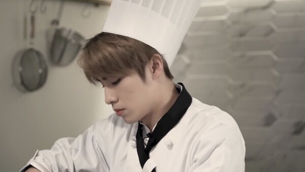 WayV - S2021E66 - [WayV-ariety] The Lonely Master Chef XIAO | Green Tea Slime Dessert (The Last Episode)