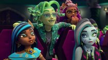 Monster High - Episode 7 - Part of the Pack