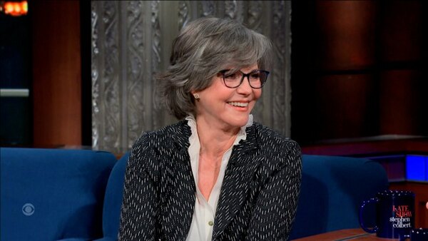 The Late Show with Stephen Colbert - S08E43 - Sally Field, Maria Ressa