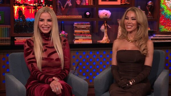 Watch What Happens Live with Andy Cohen - S19E15 - Alexia Echevarria and Lisa Hochstein