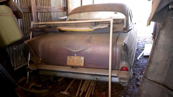 Barn Find Hunter - S10E08 - Secret Chevy: A Father-Son Feud Over a Bel Air with family memories 