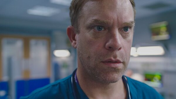 Casualty - S40E04 - Childhood's End