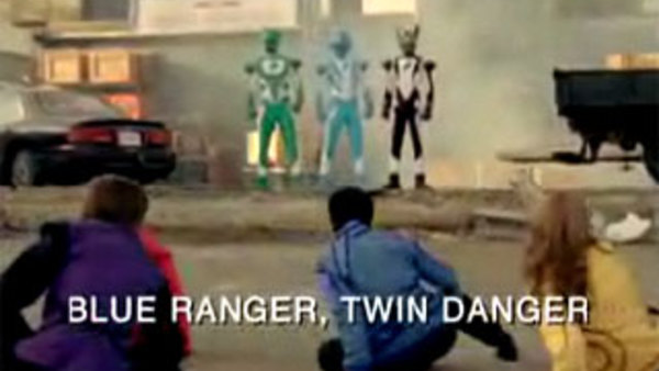 Power Rangers - S16E24 - Blue Ranger, Twin Danger