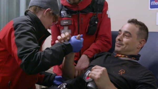 Ski Rescue Down Under - S02E01 - 