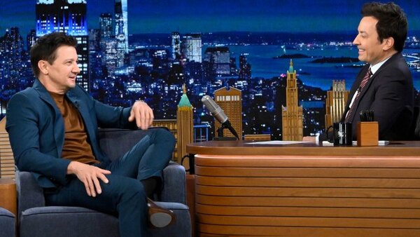The Tonight Show Starring Jimmy Fallon - S11E136 - Jeremy Renner, Jay Pharoah, The Avett Brothers